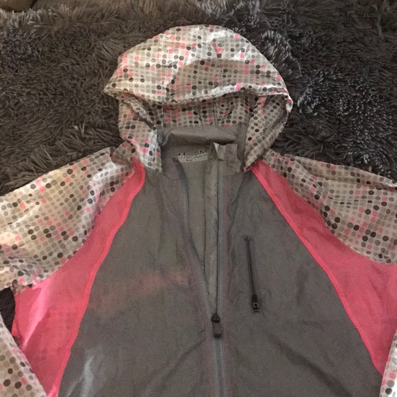 UNDER ARMOUR Light Windbreaker - Picture 2 of 6